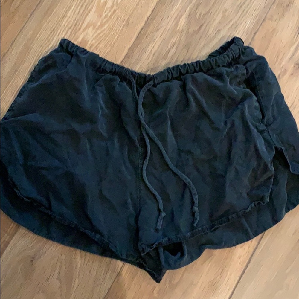 Super cute flowy grey shorts